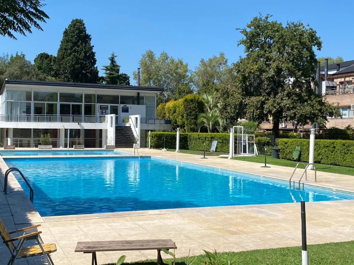 Apartamento En Country Pilar Piscina Parrilla Propia Hasta 4 Personas Kültér fotó
