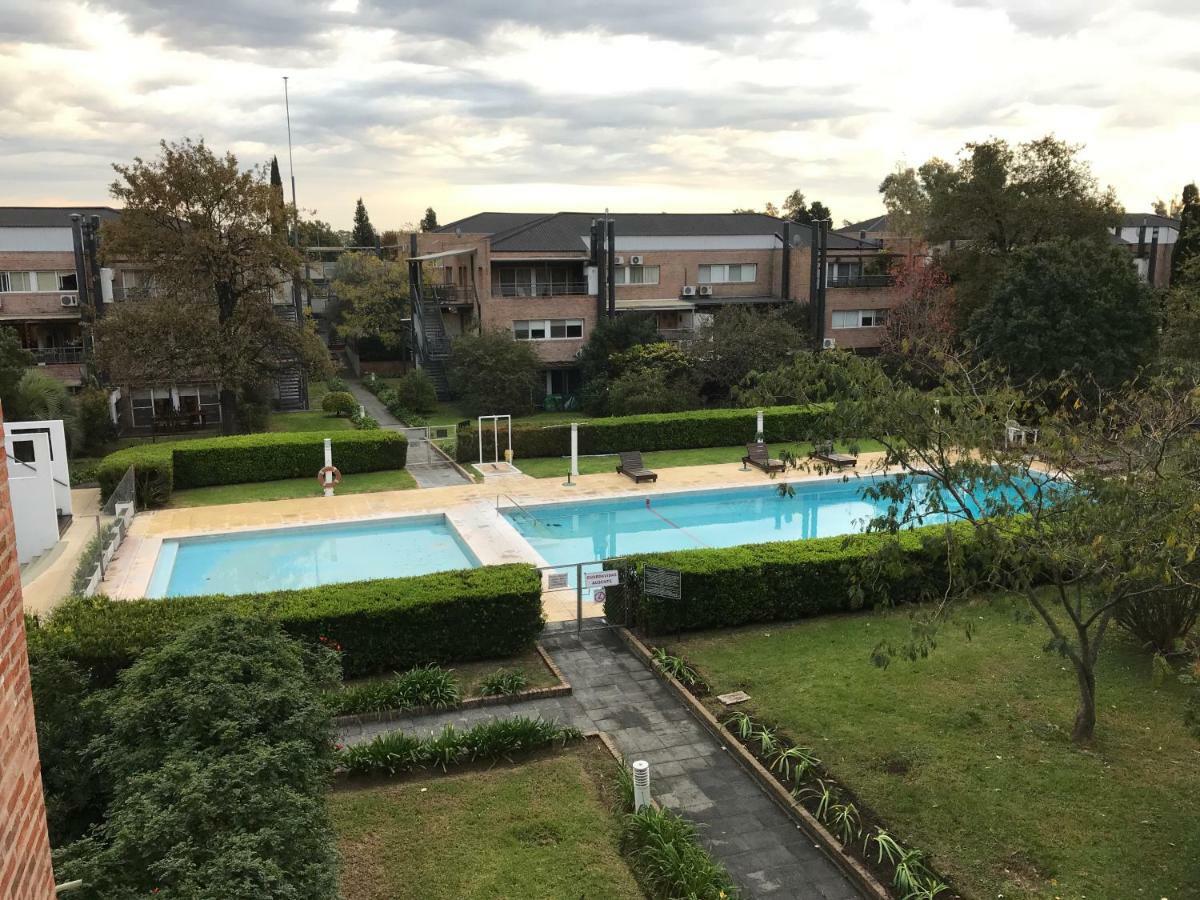 Apartamento En Country Pilar Piscina Parrilla Propia Hasta 4 Personas Kültér fotó